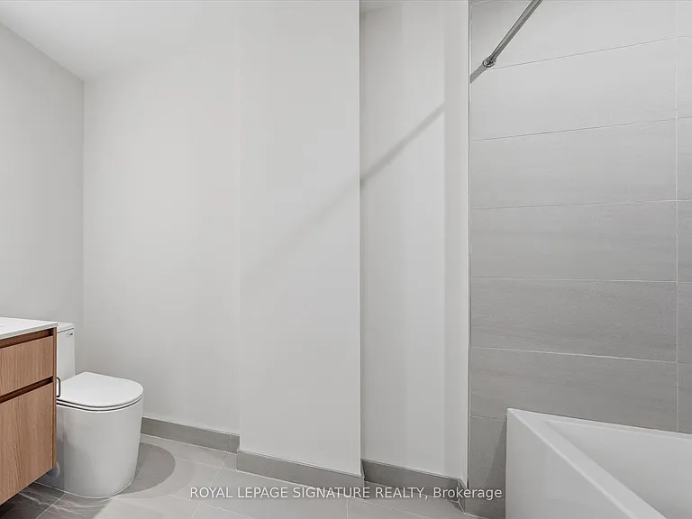 322 Dupont St #1004 — Photo 22