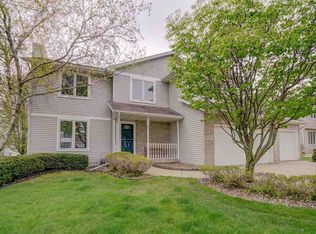 2217 Lake Woods Way, Stoughton, WI 53589