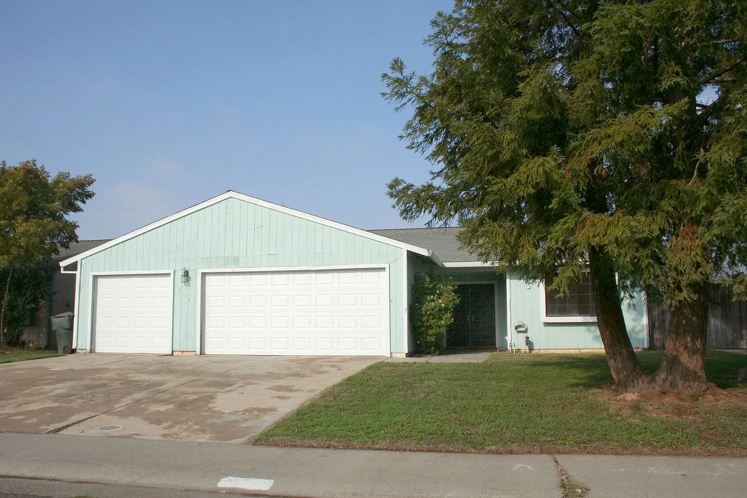 8715 Crystal River Way photo 1