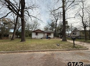 1108 W Noble St, Troup, TX 75789