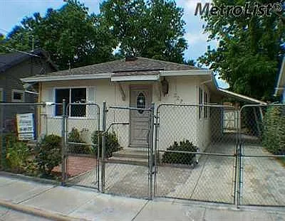 3224 43rd St photo 1