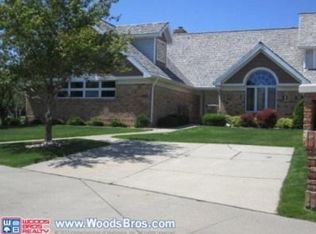 1803 Stagecoach Rd, Grand Island, NE 68801