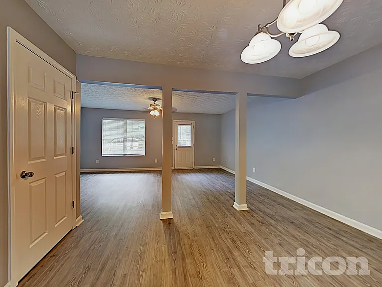 418 Whippet St — Photo 7
