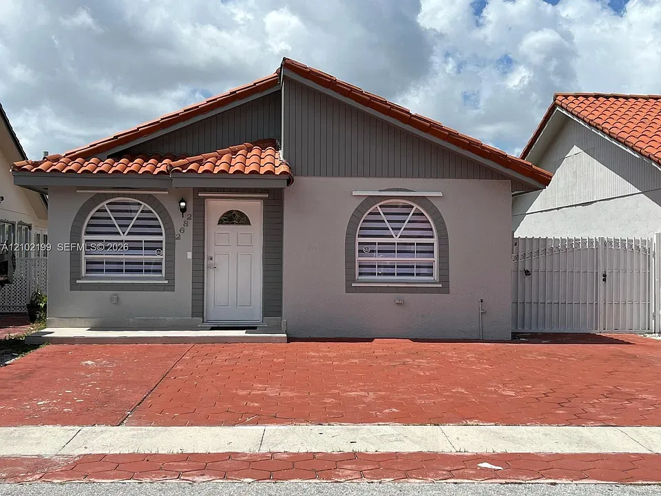 2682 W 74th Ter