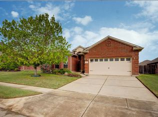 1523 Grey Willow Ln, Arlington, TX 76002