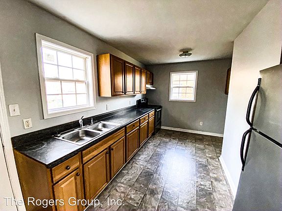 2nd image of 113 Railroad Ave