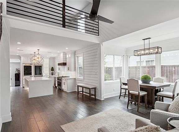 2nd image of 437 Elmeer Ave