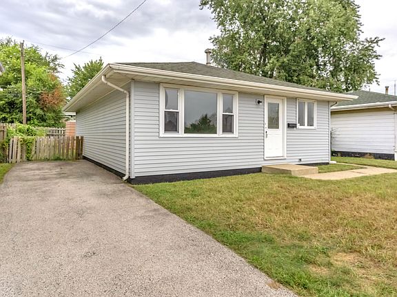 2nd image of 1139 Logan St