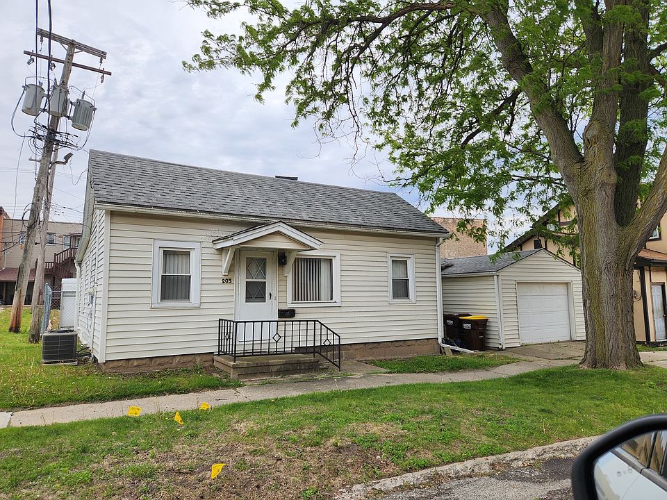 1st image of 203 N Eastman St