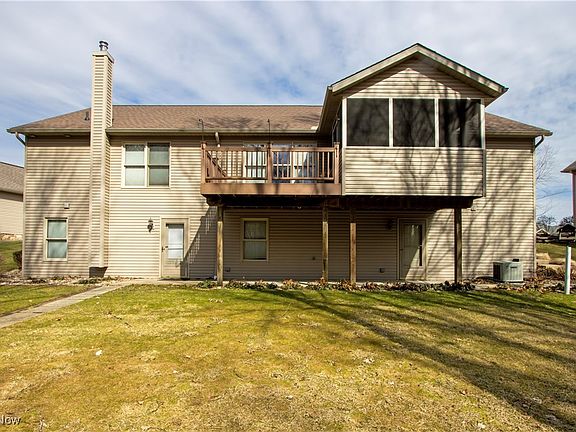 2nd image of 1461 Springwood Dr