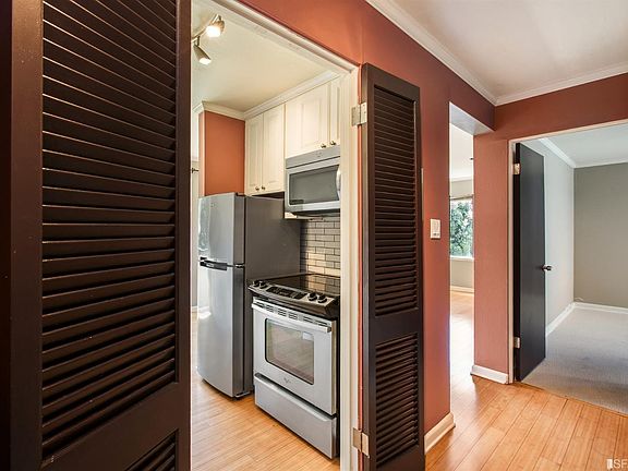4th image of 875 Vermont St APT 105