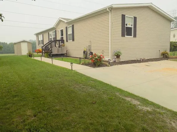 24238 Edwin Dr, Brownstown, MI 48134