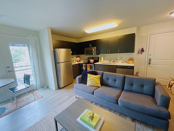 4th image of 2504 San Gabriel St #302