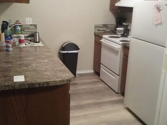 4th image of 1018 Acacia Cir