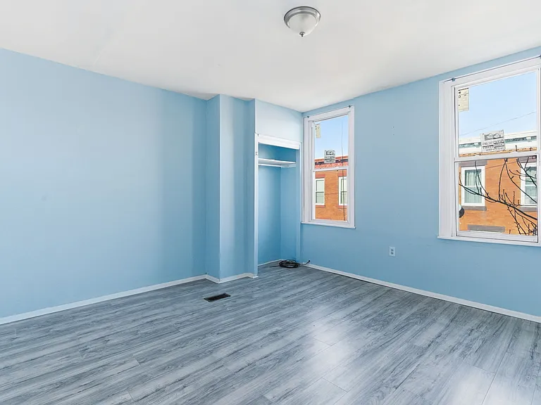 2236 W Firth St — Photo 18