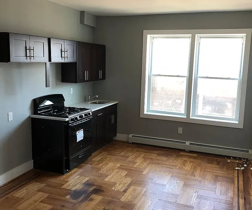 901 Bergen St #6C