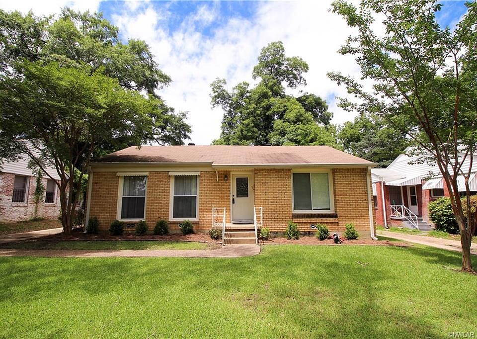 1st image of 140 E Robinson Pl