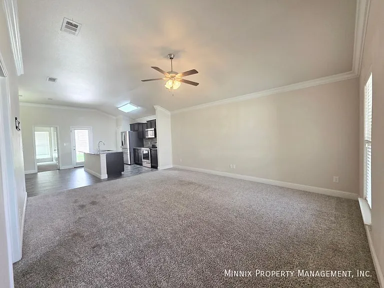 9411 Sagebrush Ave — Photo 3