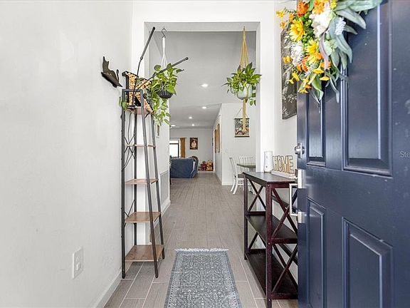 2nd image of 3889 NE 33RD TERRACE