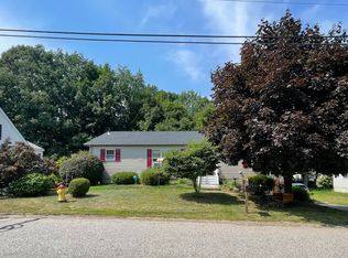 17 Fox Ridge Dr, Berwick, ME 03901