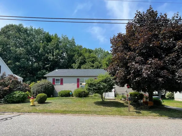 17 Fox Ridge Drive, Berwick, ME 03901