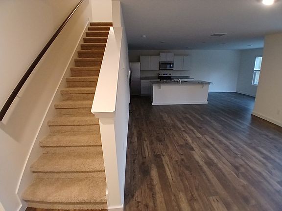 OPEN LIVING ROOM, KITCHEN AND DINING ROOM