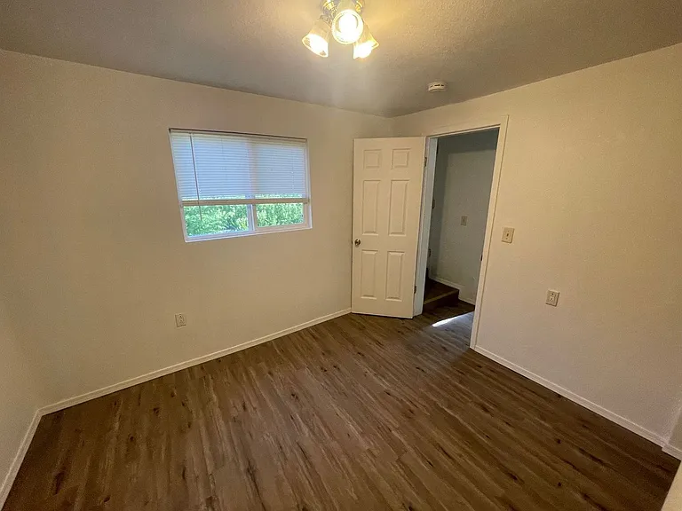 313 E Lowell St — Photo 19