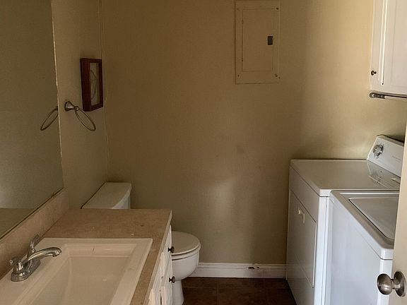 5th image of 1712 E 47th St