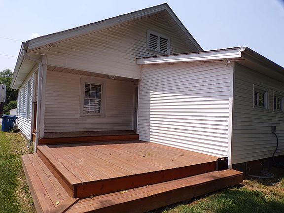 2nd image of 220 Harding St