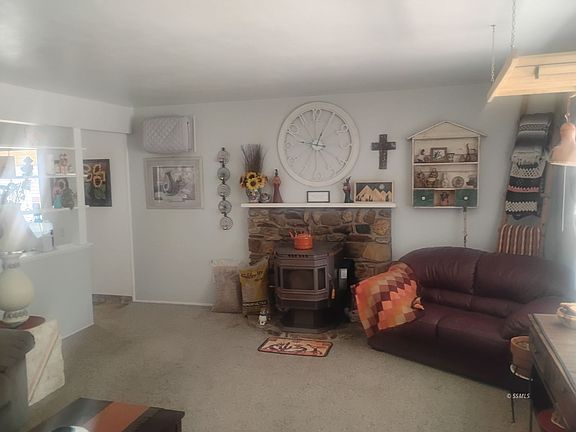 4th image of 200 Miller St