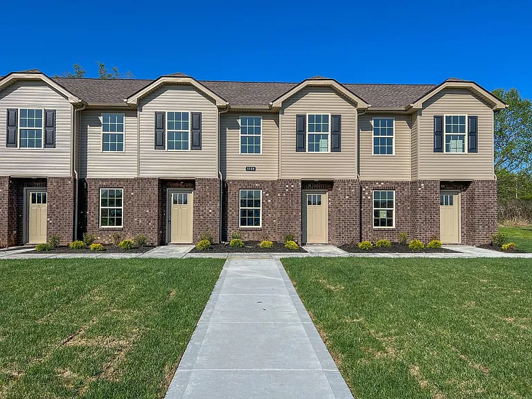 1130 Pembroke Oak Grove Rd — Photo 25