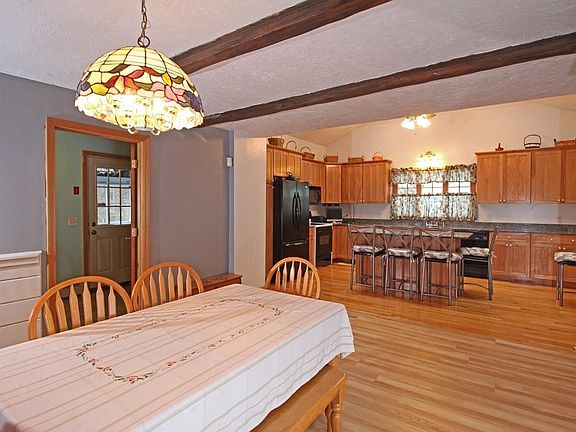 4th image of 70 Valley Rd