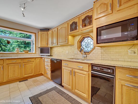 5th image of 5506 Riverview Dr