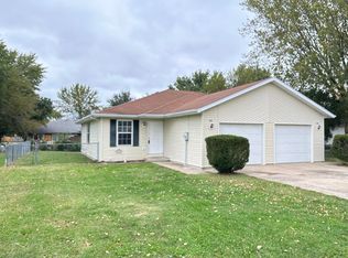 217-219 E Eagle Cir, Clever, MO 65631