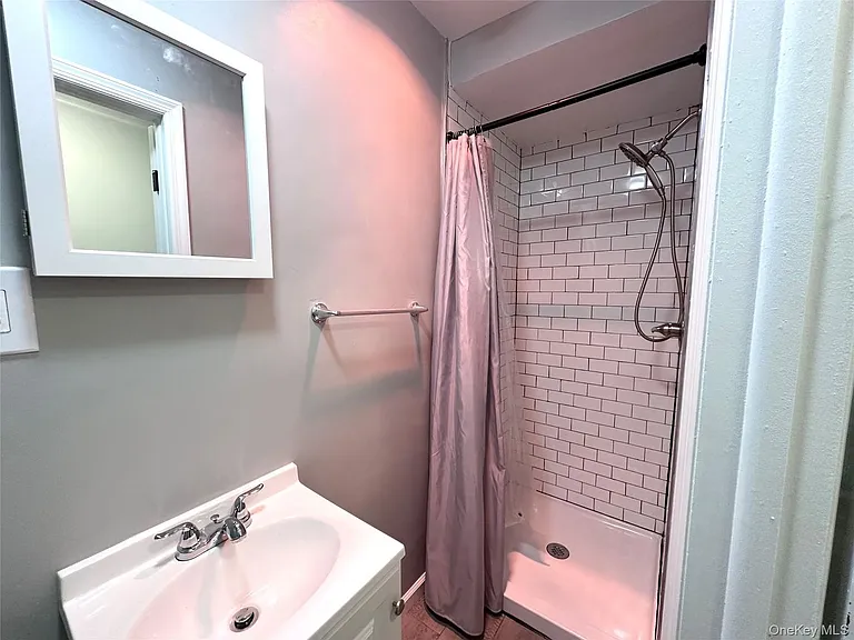 171 Roosevelt Rd — Photo 16