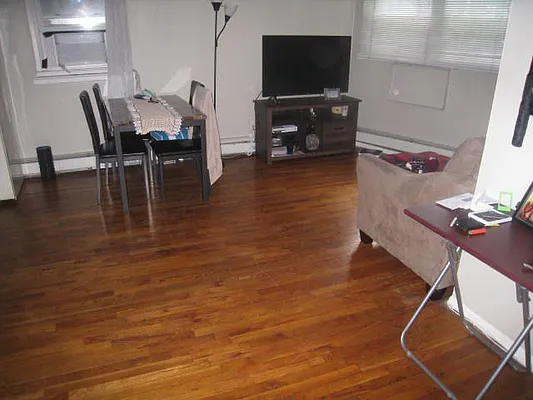 Rented by Alexiou Realty | media 17