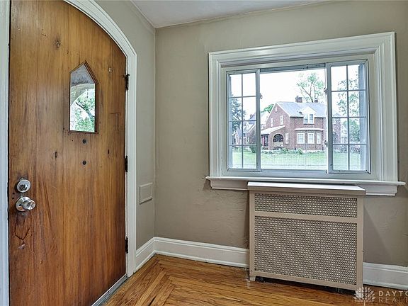 4th image of 7200 Parkdale Ave