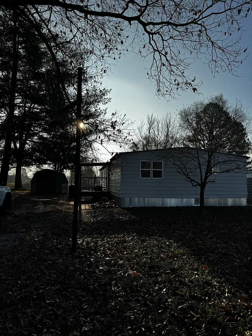 5014 Lakeview Dr photo 1