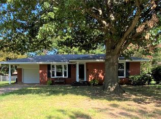 1114 Belmont St, Gainesville, TX 76240