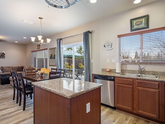 4th image of 2264 Trimstone Way