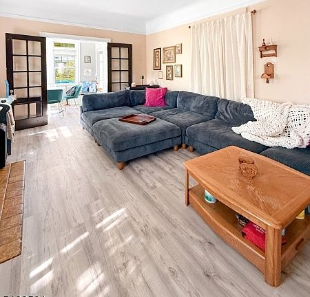 3rd image of 818 Summit Ave APT 1