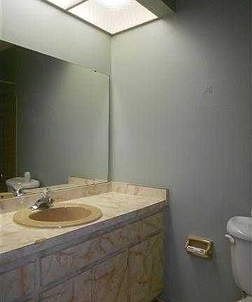5th image of 5801 Countrywood Dr
