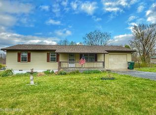 27 Oxford Dr, Crossville, TN 38555