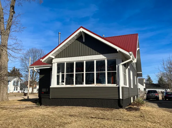 400 S Genesee St, Morrison, IL 61270