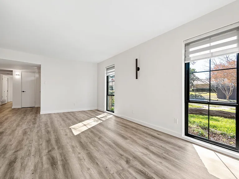 12611 High Meadow Dr — Photo 11