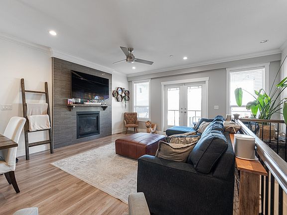 5th image of 46874 Sylvan Dr