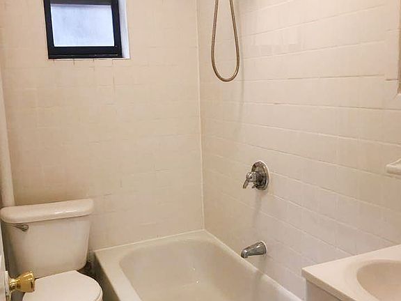 5th image of 4717 39th St APT 15A