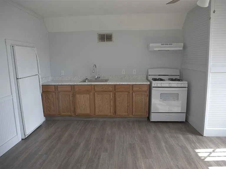1716 Combs St #B — Photo 6