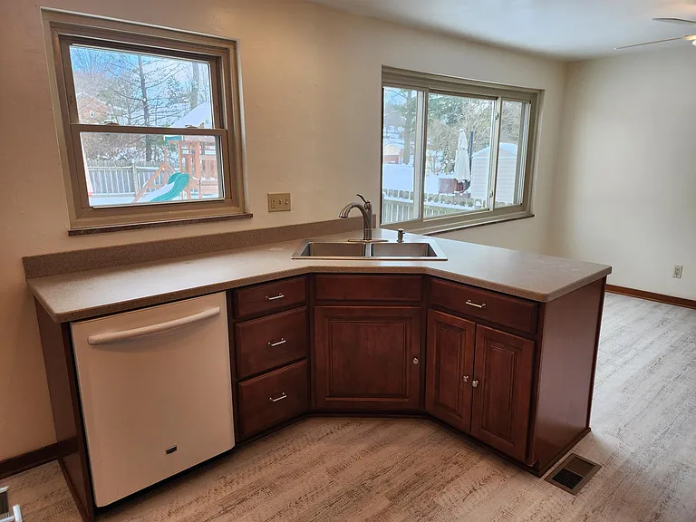 2641 Milford Dr — Photo 12