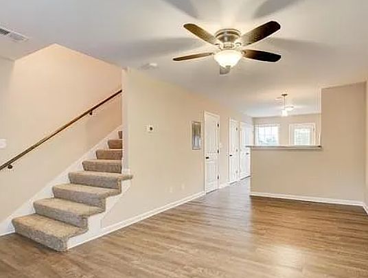 5th image of 242 Fairview Ln #B